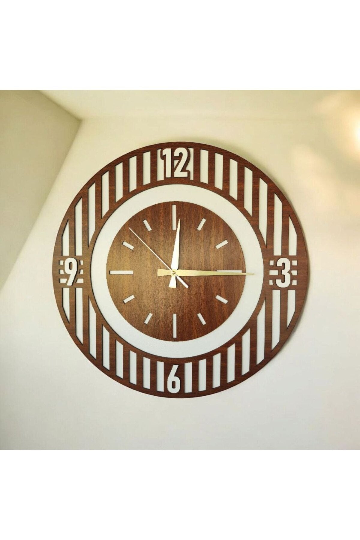 Beyaz Ceviz Ahşap Renk Desenli Sayılı Hediyelik Sessiz Duvar Saati 50cm