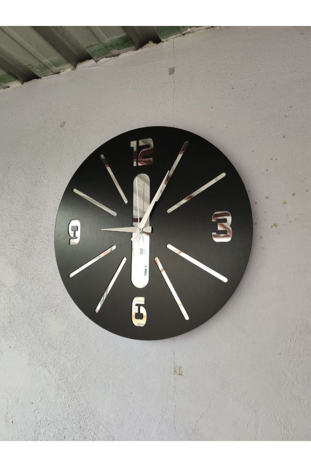 Siyah Renk Hediyelik Ahşap Aynalı Dekoratif Farklı Desenli Duvar Saati 50cm