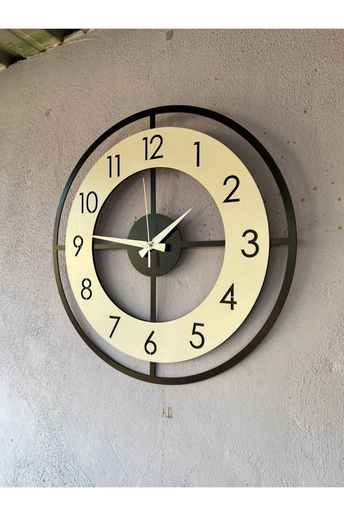 Ahşap Siyah Beyaz Mobilya Renk Desenli Hediyelik Sessiz Duvar Saati 50cm