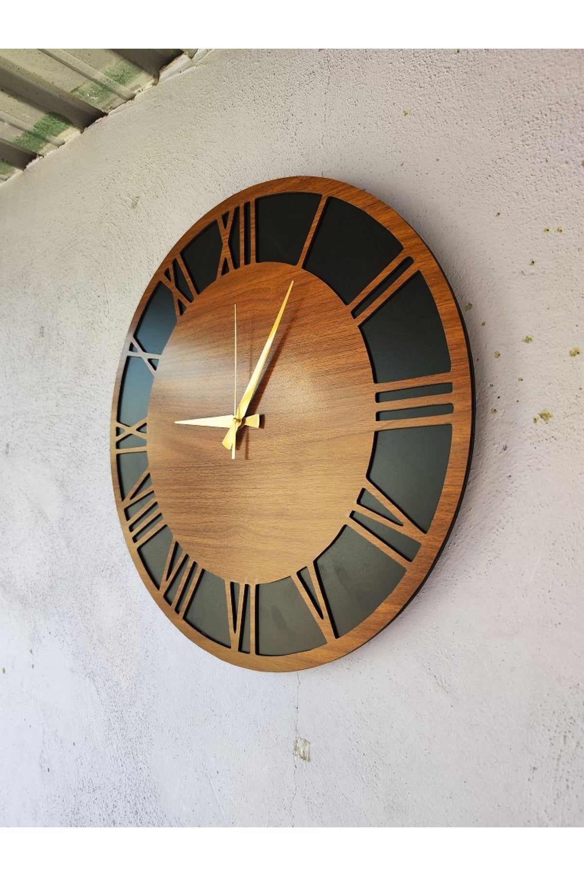 Ahşap Ceviz Mobilya Renk Roma Rakam Desenli Hediyelik Sessiz Duvar Saati 50cm