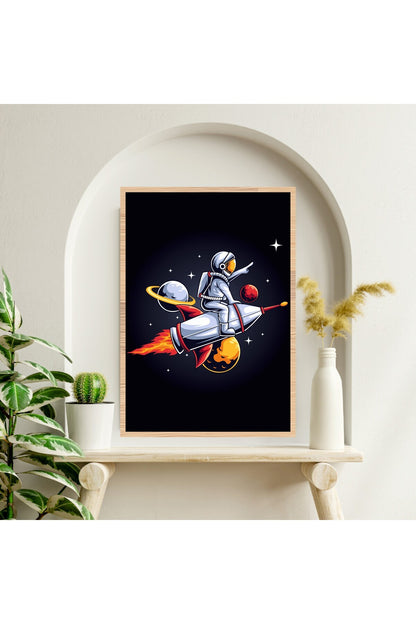 Uzay Astronot Büyük Boy Renkli Solmaz Kaliteli Baskı Çerçeve Görünümlü MDF Tablo 70x50cm 257