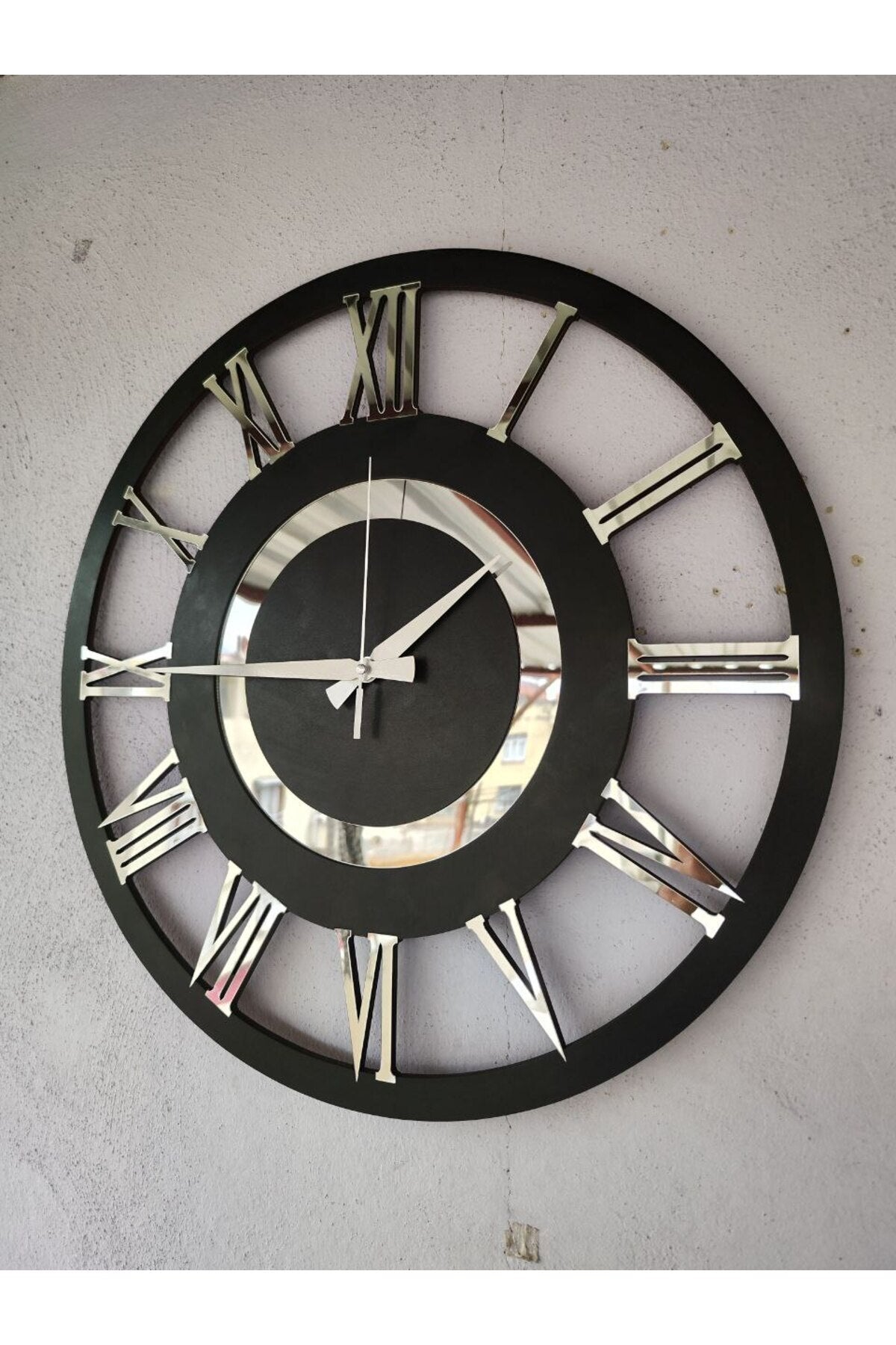 Siyah Renk Gümüş Sayılı Hediyelik Ahşap Dekoratif Farklı Desenli Ev Hediyelik Duvar Saati 50cm