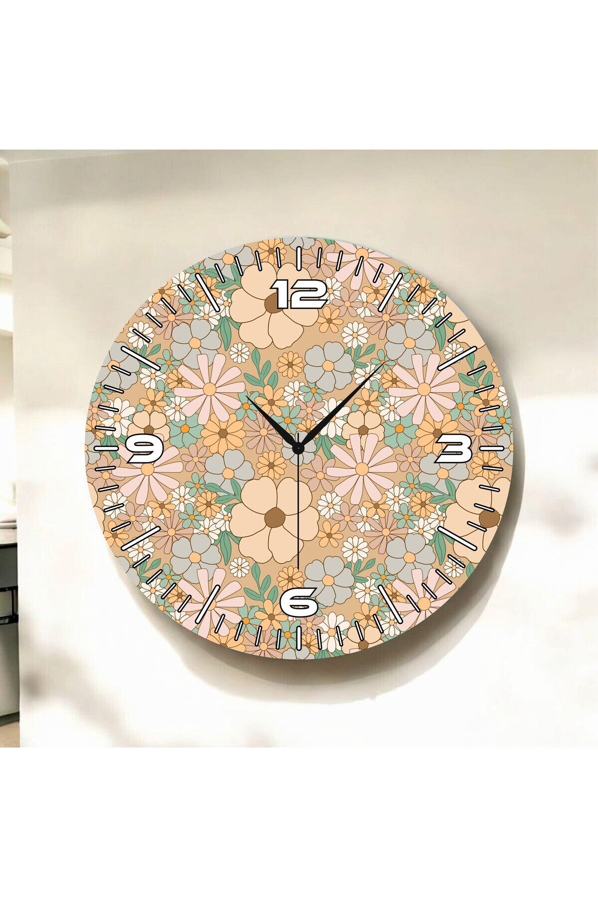 Papatya Arka Planlı Renkli Baskı Çiçek Desenli Sayılı Hediyelik Ahşap Sessiz Tablo Duvar Saati