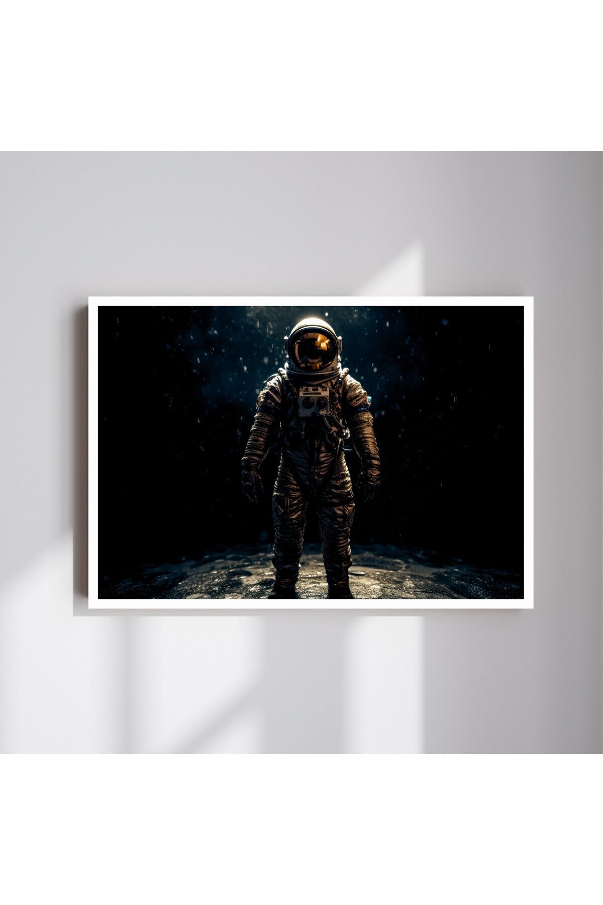 Astronot Uzay Büyük Boy Renkli Solmaz Kaliteli Baskı Çerçeve Görünümlü MDF Tablo 70x50cm 49