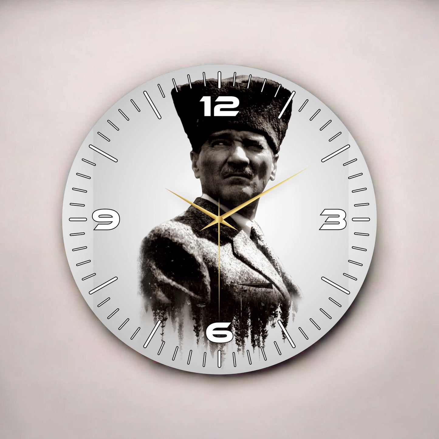 Siyah Beyaz Renkli Baskı Atatürk Portre Desenli Sayılı Hediyelik Ahşap Sessiz Tablo Duvar Saati