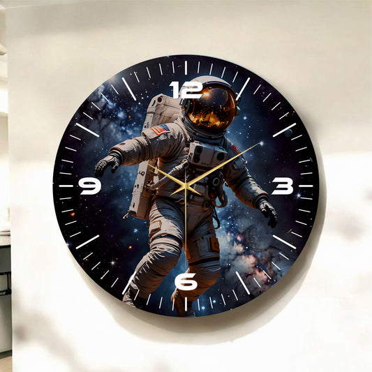 Renkli Baskı Astronot Desenli Sayılı Hediyelik Ahşap Sessiz Tablo Duvar Saati